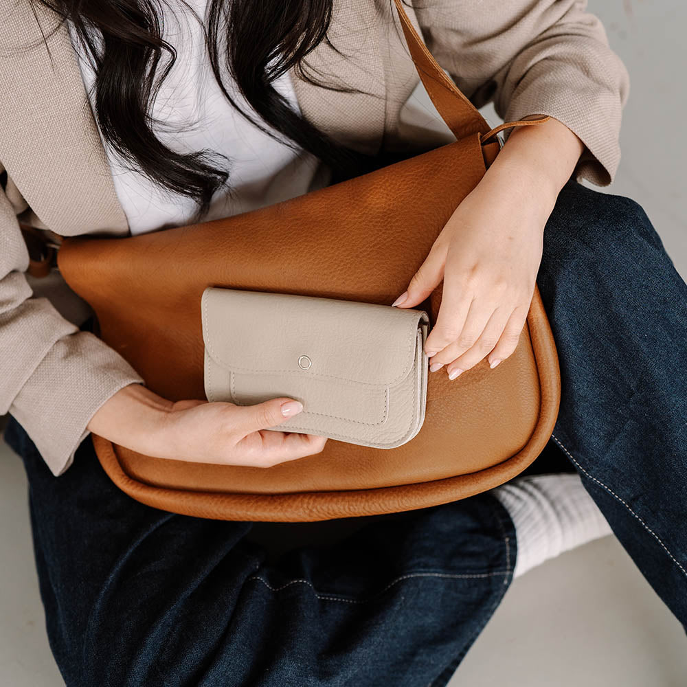 Portemonnaie, Cat Chase Medium, Cement