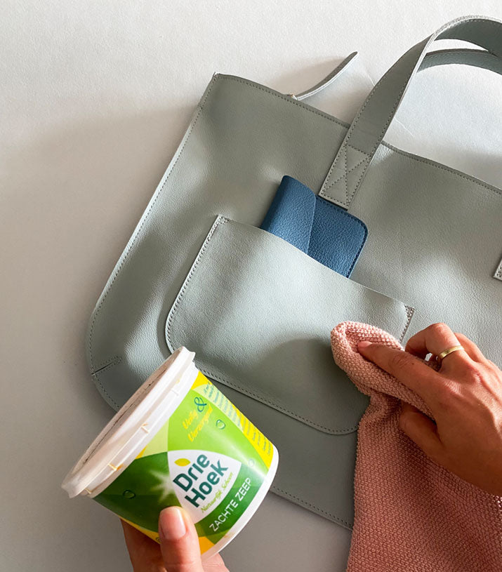 Leren tas onderhouden: 8 tips om je leren tas mooi te houden