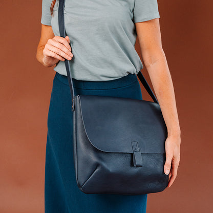 Schultertasche, Back Yard, Ink Blue